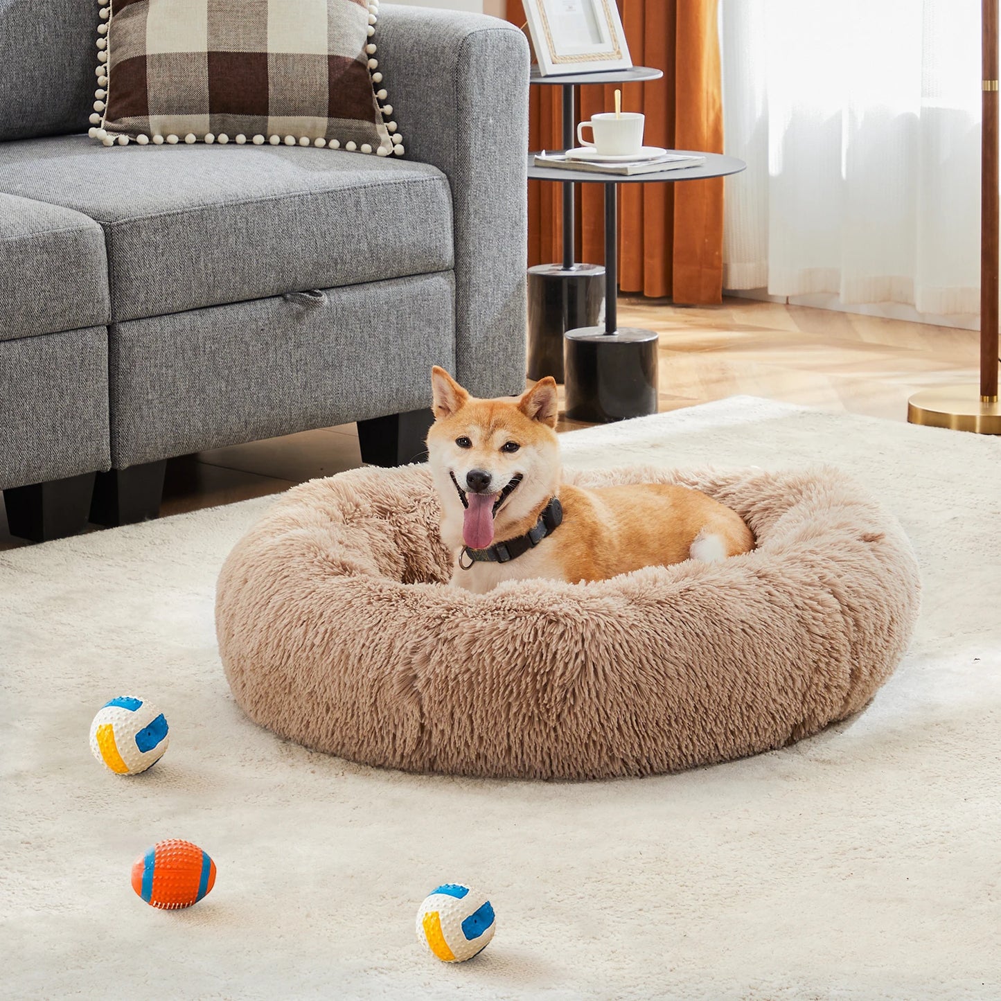 JHK Round Plush Faux Fur Calming Dog Bed for Medium to Large Dogs Washable Large Pet Bed Anti-Slip Fluffy Dog Bed For Home